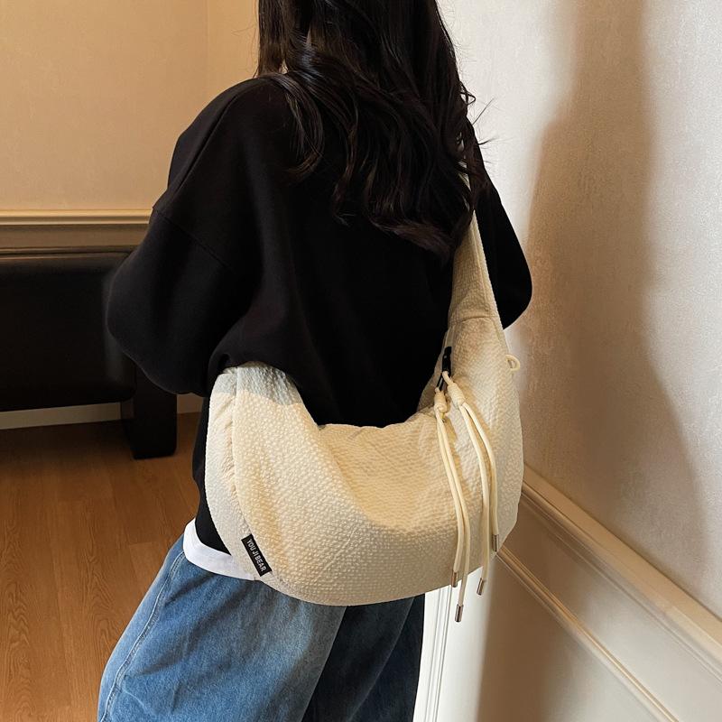 Umhängetasche, Knödeltasche, Vielseitige Lässige Schultertasche für Damen für Herbst und Winter, Sport- und Leichte Tasche mit Großem Fassungsvermögen.