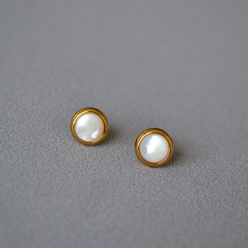 French Minimalist Gold-Plated Mother-of-Pearl Stud Earrings with 925 Silver Needle