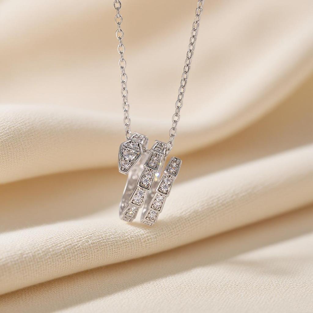 Elegant Light Luxury Zircon Necklace for Women - Gold-Plated, Simple Clavicle Chain