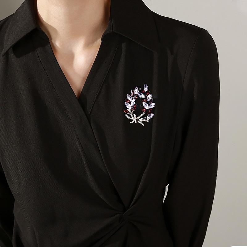 Korean Classic Pearl Brooch: Luxury Wheat Ear Shawl & Jacket Accessory for Women