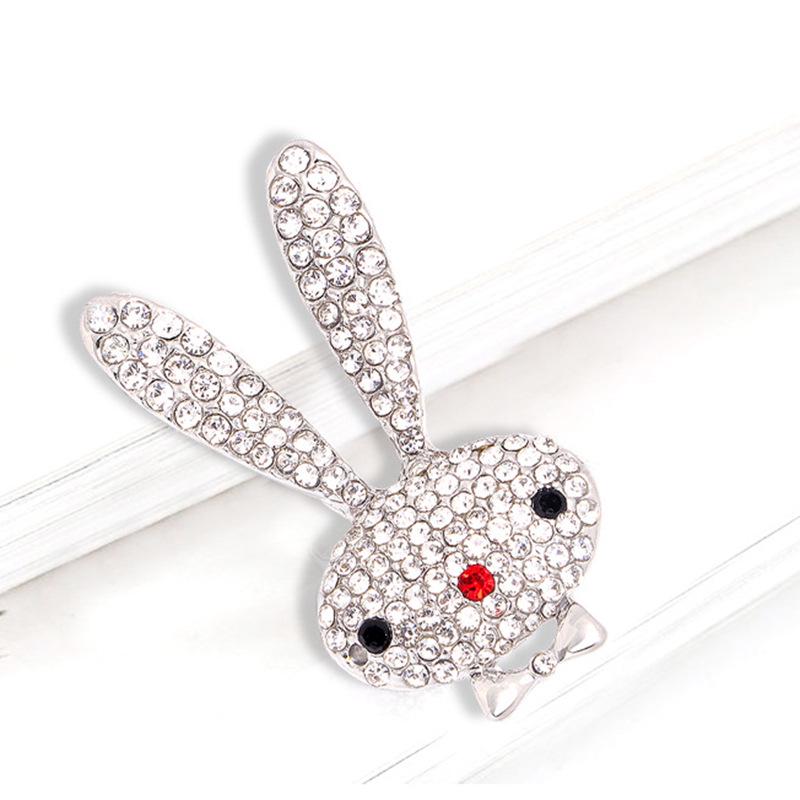 Chic Rabbit Brooch: Trendy Anti-Exposure Pin for Sweaters & Cardigans