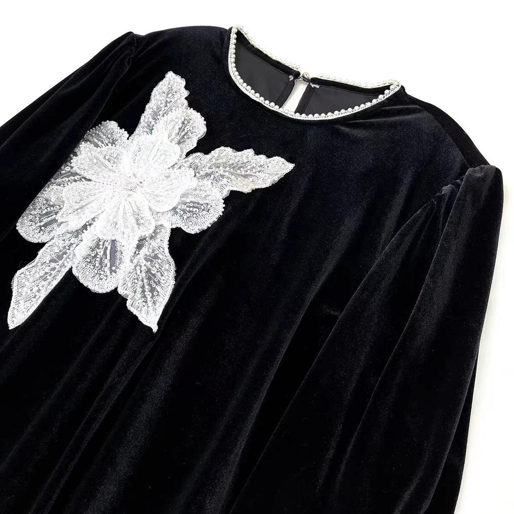 "White Multi-Layer Sequin Bow Tie with Skirt Accessories & Decorative Beaded Corsage"