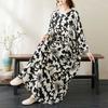Round Neck Long Sleeve Loose Literary Vacation Style Dress