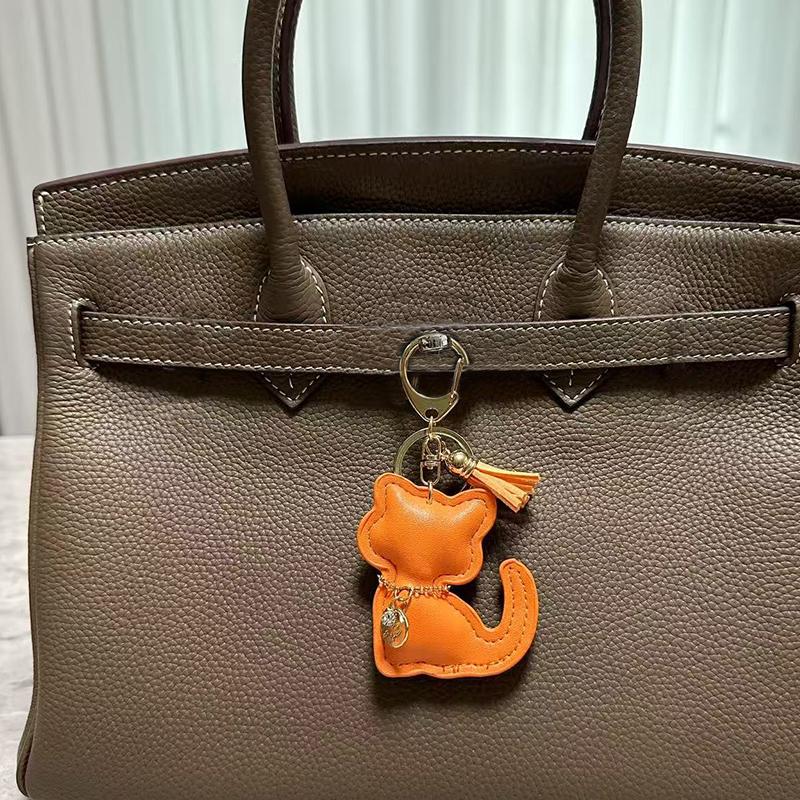 1PC Key Rings Cute Cartoon Gifts For Girls Cat Keychain Fashion PU Leather Key With Tassels Bags Multiple Options Available