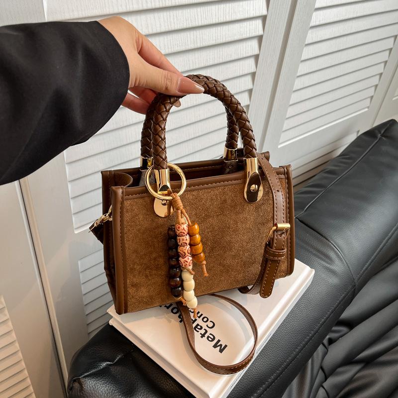 Texture Niche Design Bag Women's New Popular Versatile Messenger Bag Fashion Portable Small Square Bag Tide
