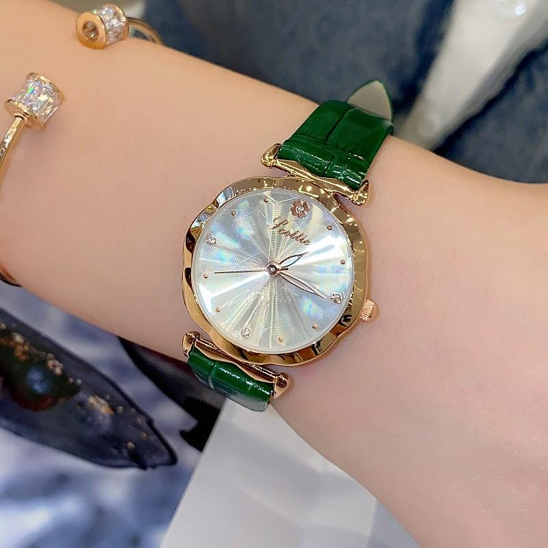 Fashion Women S Belt Watch Simple Wind Watch Femininity Personality Casual Quartz Watch