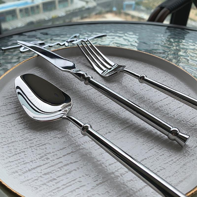 Elegant 304 Stainless Steel European Cutlery Set: Thickened Steak Knife, Fork, and Spoon for Hotel, Restaurant, or Home Use.