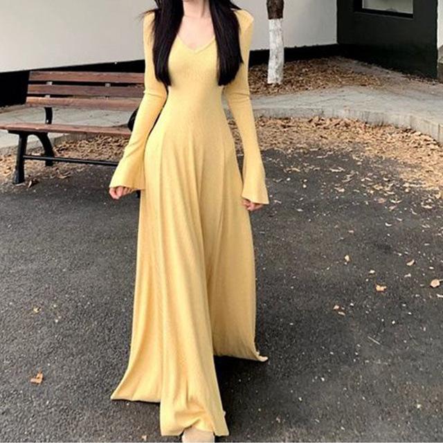 2026 New French Knitwear Coat Dress - Women's Spring Design, Waist-Cinching, Fitted, Long Dress