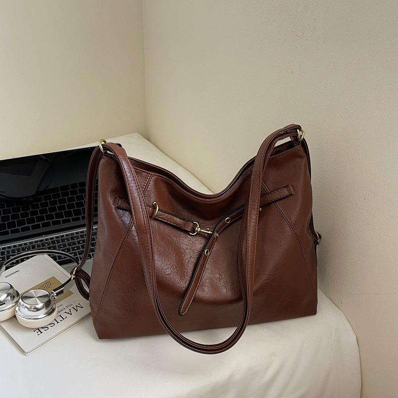 

High-value retro commuter large-capacity women s backpack 2025 new trendy autumn foreign-style shoulder tote bag коричневый