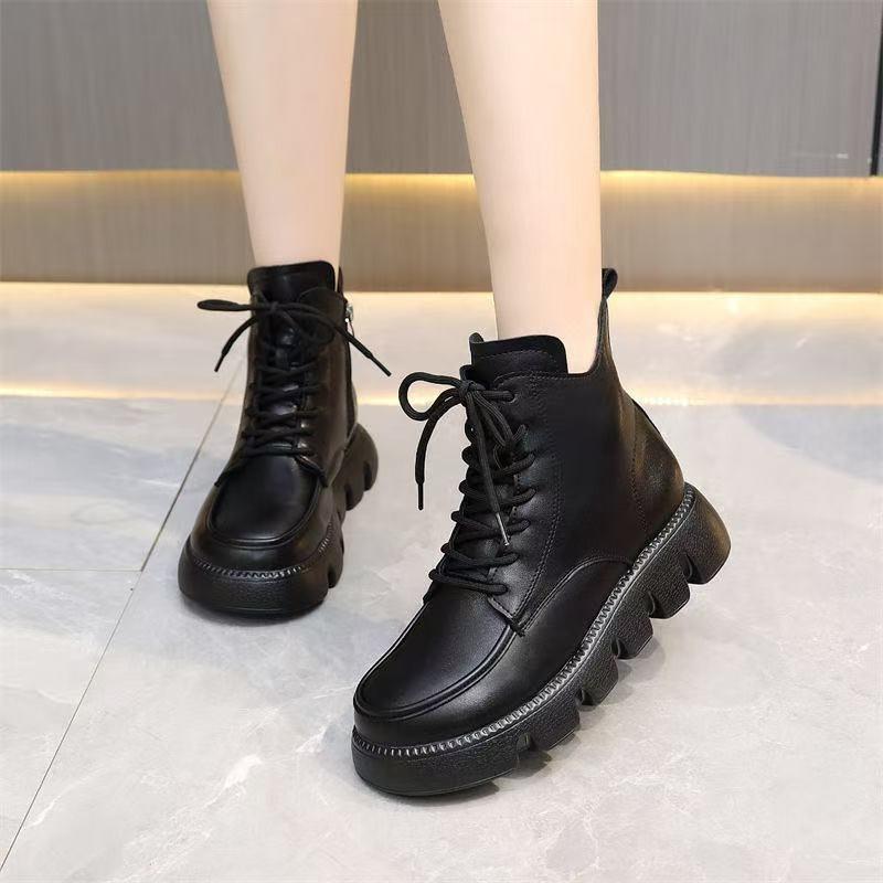 Martin boots women's autumn and winter new fashion show feet small casual short boots velvet lace-up thick-soled boots