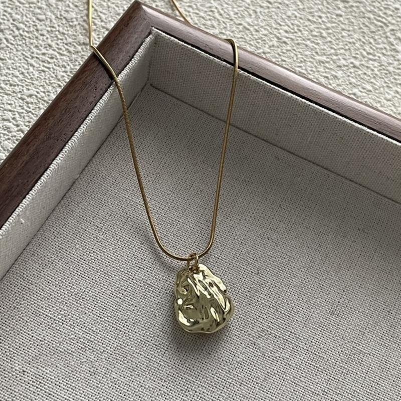 Stainless Steel Heart Necklace Female Temperament Niche Snake Bone Collarbone Chain Student Adjustable Chain Jewelry