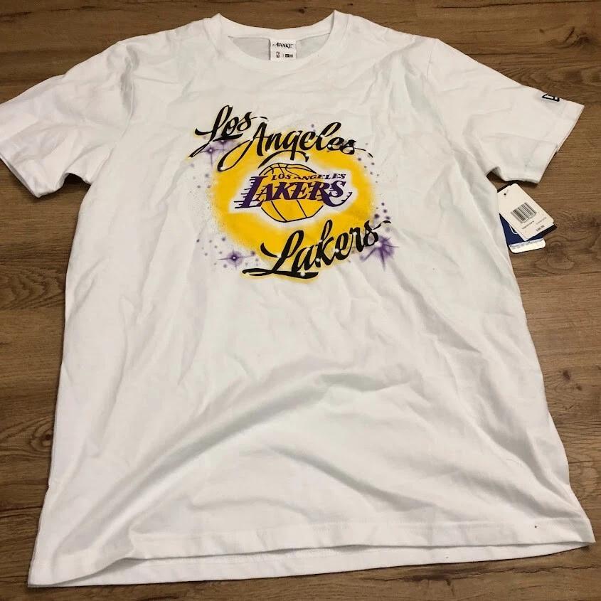 

Awake NY x New Era x NBA LA Lakers White Tshirt Airbrush Lebron Large 4XL