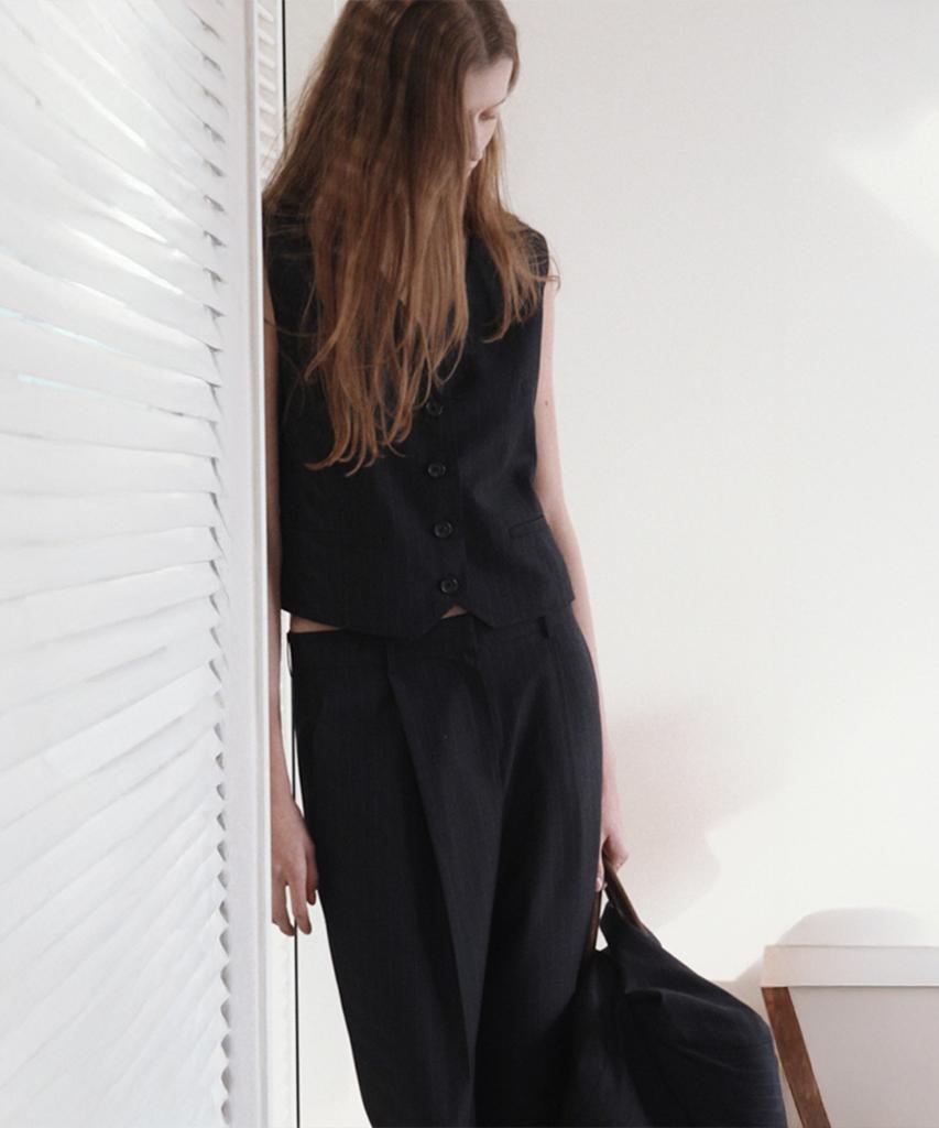 Kwinseulaebis Stripe Four Set Up Suit-One Tuck Trouser Slacks_Pants