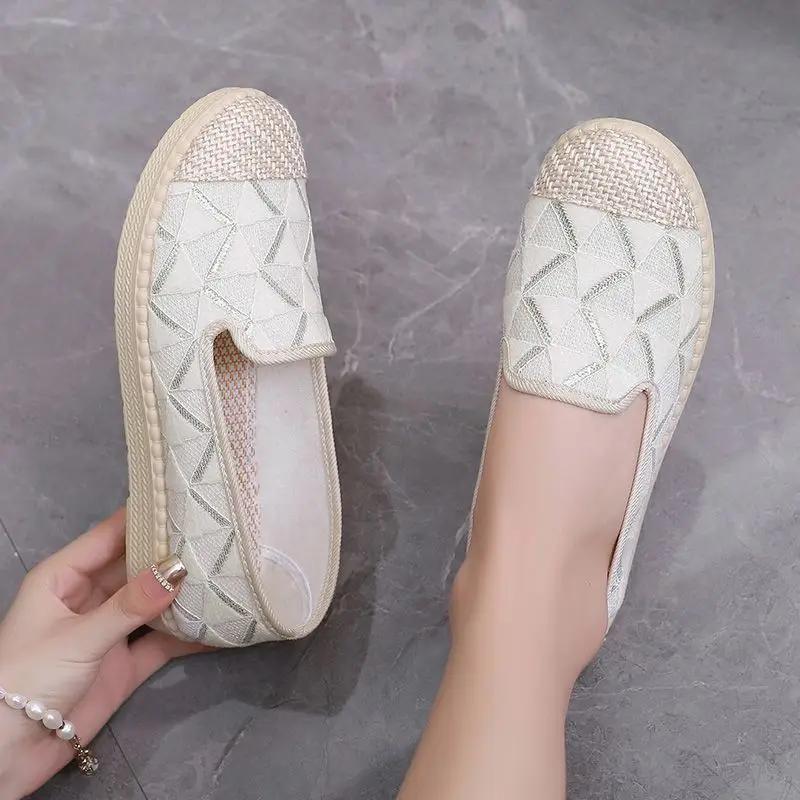 Trends 2025 Original Soft Flat Ladies Footwear Aesthetic New In Comfortable and Elegant Deals Casual Walking Cheap Women's Shoes
