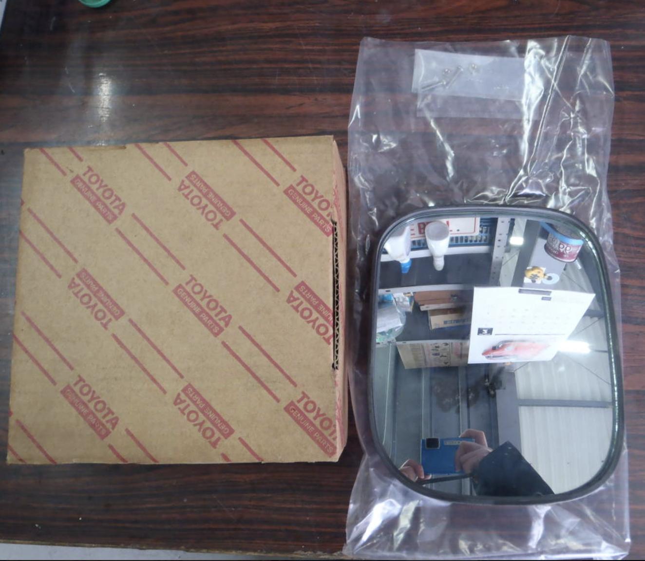 

Toyota OEM Genuine Mirror Assembly, External Rear View, RH / LH 87901-90305