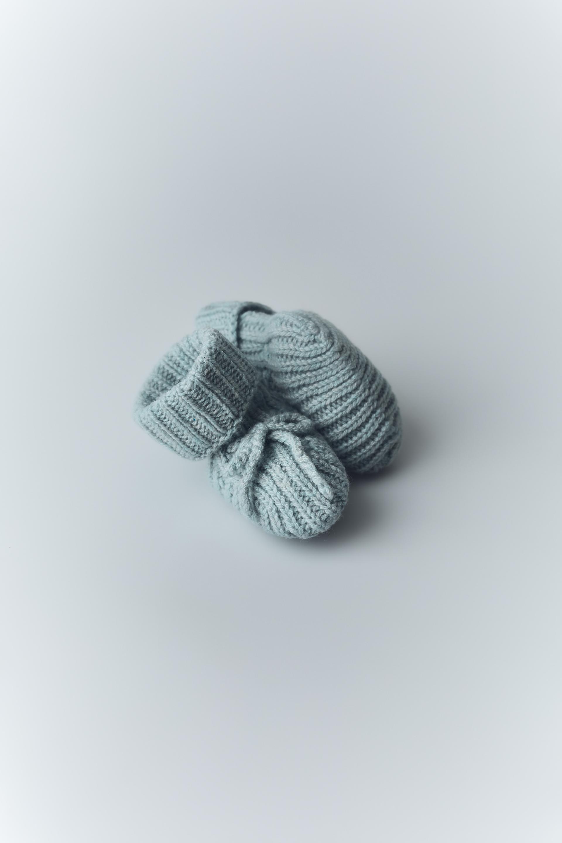 

CASHMERE BOOTIES