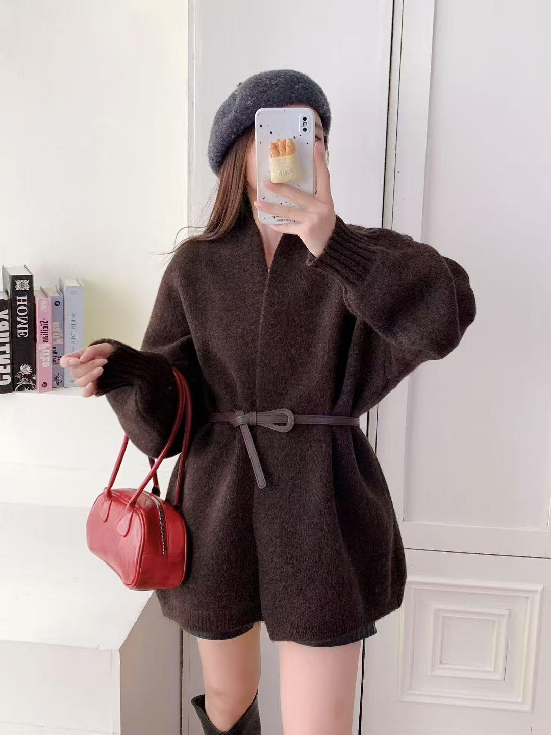 

Женский корейский приталенный вязаный кардиган с рукавами-буфами на осень/зиму 2025 года – Мягкое, стильное, универсальное пальто-свитер с характером One Size