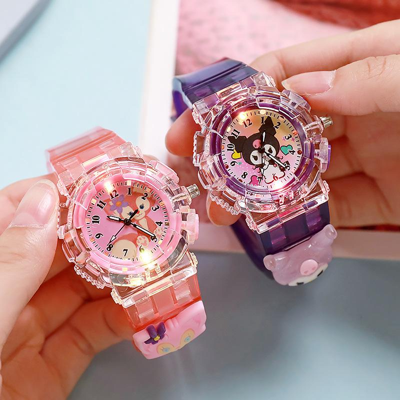 1 Adet Sanrio Kawaii Çizgi Film Anime LED Saat Sevimli Kuromi Melody Pudding Köpek Doğum Günü Hediyeleri Ve Noel Şükran Günü Hediyesi Oyuncak