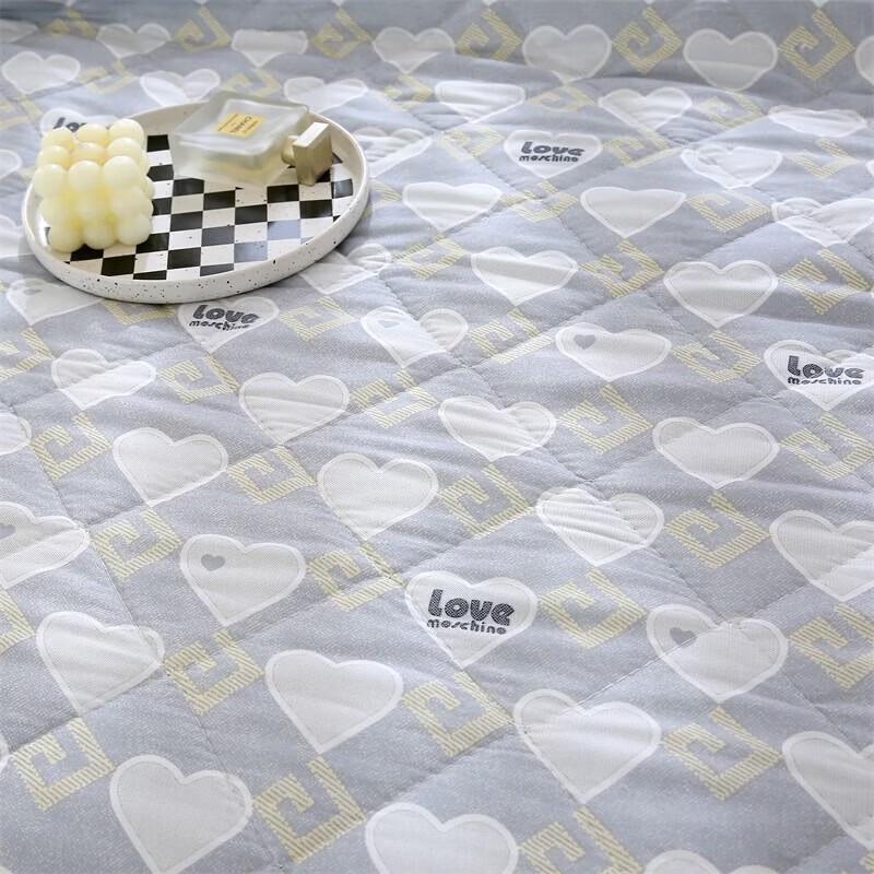 Youmengjiaju Skin-Friendly Cooling Summer Quilt
