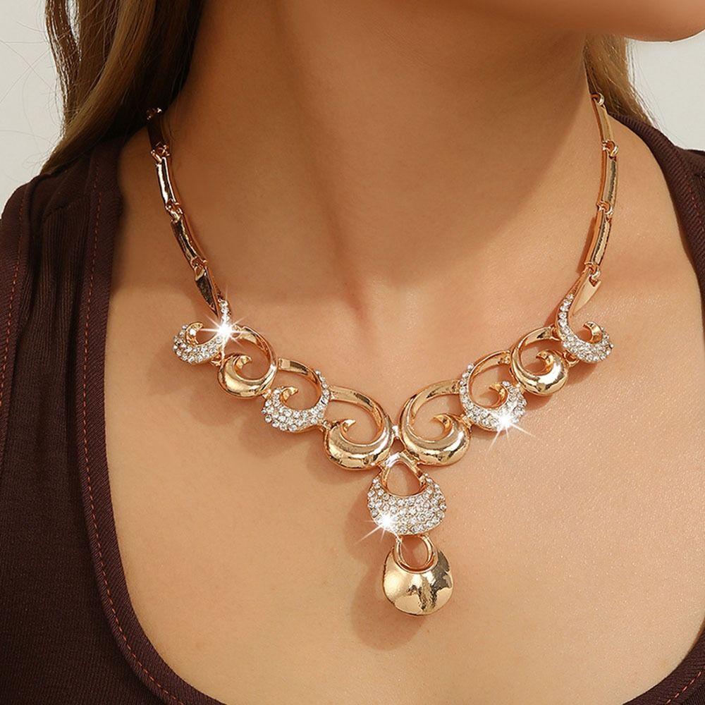 Rhinestone Inlaid Necklace Earrings Set Hollowed-out Women Jewelry Set  Wedding