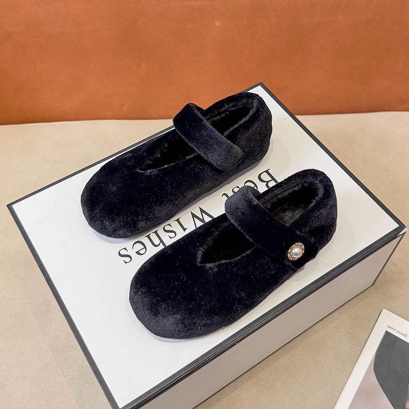 2025 Winter Girls' Furry Shoes: V-Neck Cotton Clogs with Fleece Lining, Soft Sole Moccasins, Warm Korean Style for Outdoor Wear