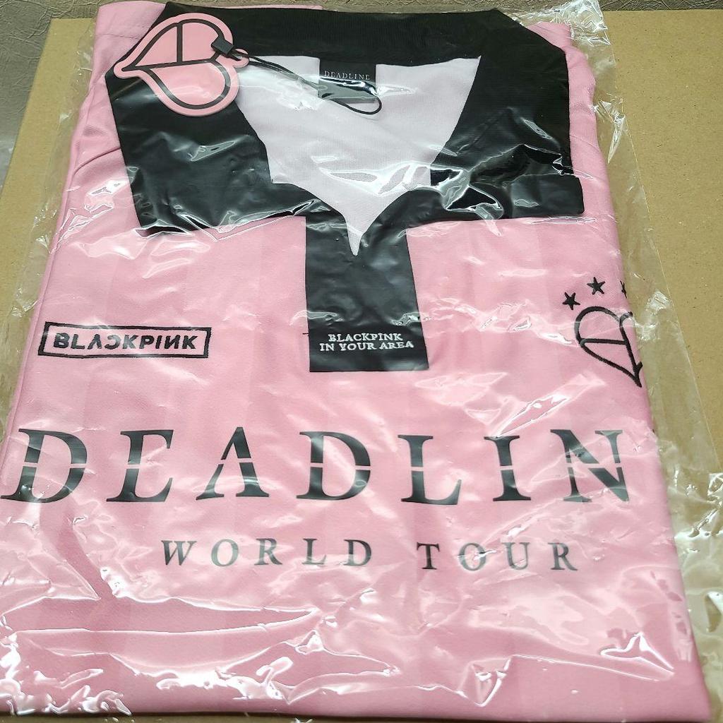 [USED] BLACKPINK Uniform T-Shirt Goods Size M