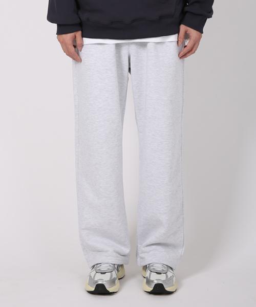 Powis Double-Pleat Wide Easy Training Sweatpants (White Melange)