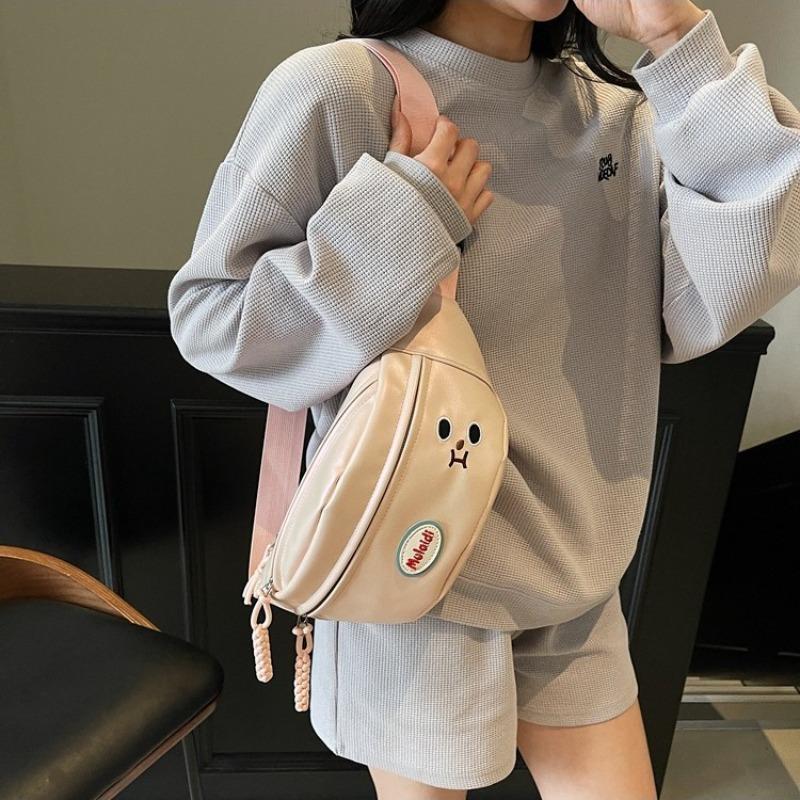 Small bag women's new summer versatile commuter messenger breast bag fashion mobile phone fanny pack