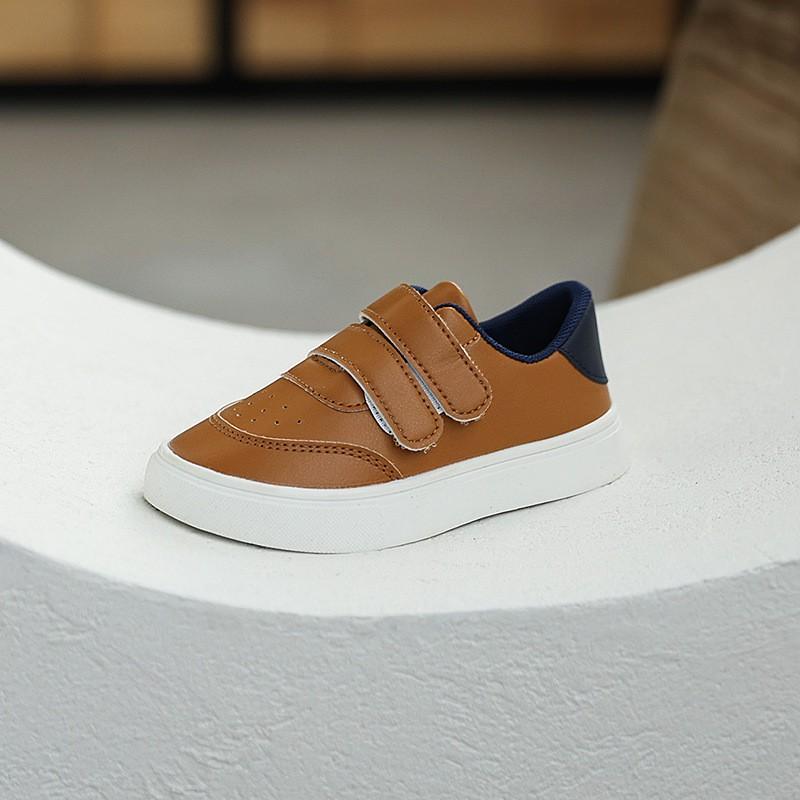 Kids White Sneakers Toddlers Preschoolers Non-Slip Rubber Sole Low-Top Casual Shoes With Velcro Closure