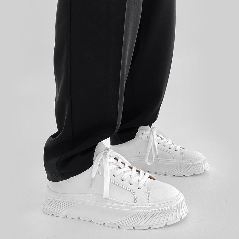 Neue Herren Schuhe mit dicker Sohle, trendige und vielseitige Schuhe, klassische Schwarz-Weiß-Farbe, Erwachsene, Outdoor-Party-Freizeitschuhe