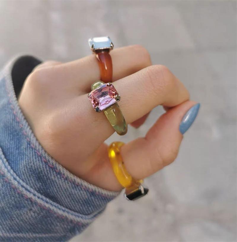 HangZhi 2020 Nuovo Anello Unico Giapponese con Strass Colorati Chunky in Plastica Acrilica Trasparente per Donne Ragazze Gioielli da Festa