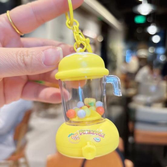 Keychain Pendant Portable Juicer Shape Key Chain with Movable Parts Colorful Beads Lightweight Buckle Design Keyring Keys Backpacks Decompression Toy