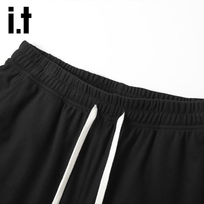 Izzue IT Men's Casual Short Sleeve & Shorts Set