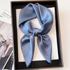 Nuovo foulard quadrato piccolo tinta unita 70*70 cm per donna, versatile protezione decorativa per il collo, sottile foulard in finta seta