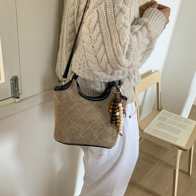 Rhombus hand bag women's 2025 new autumn and winter popular high-end suede shoulder bag crossbody bucket bag