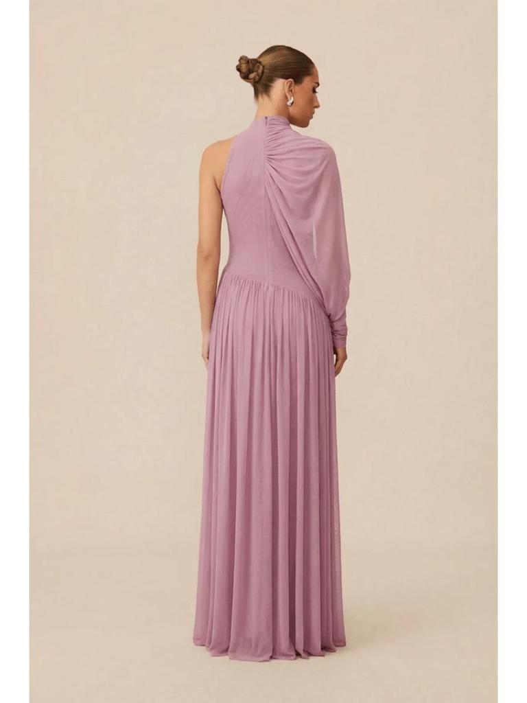 Elegant Halterneck Pleated Evening Gown with Swing Sleeves
