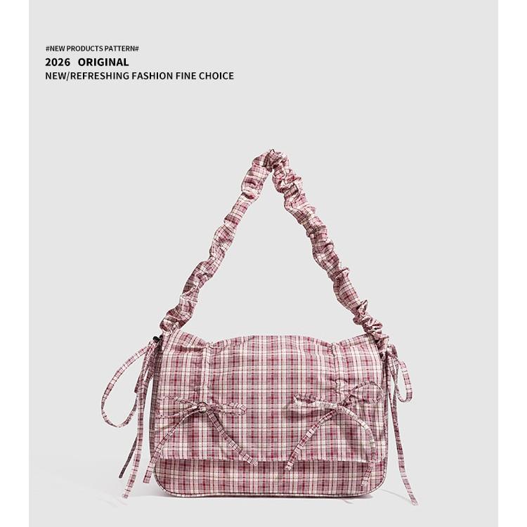 Siatkowa Torba Jednoramienna Crossbody na Dojazdy z Młodzieżowym Falbankowym Wzorem i Zapięciem na Kokardę