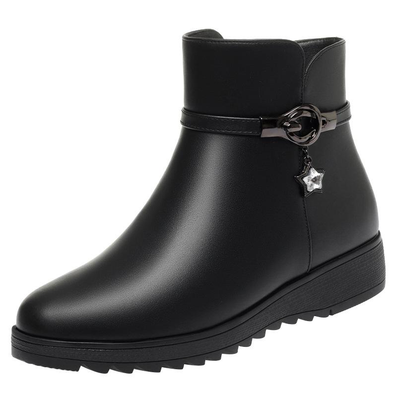 Boots female mother shoes autumn and winter women's shoes, new Martin boots soft-soled thick-heeled short boots velvet thermal cotton shoes