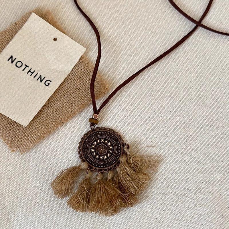 

капающее масло с бриллиантами, деревянные бусины в виде цветов, ожерелье с бахромой, ретро нишевый этнический стиль, универсальное легкое роскошное темпераментное украшение