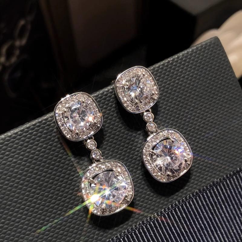 2026 New European and American Light Luxury Earrings for Women, Fashionable, Elegant, Shiny, Cubic Zirconia Accessories