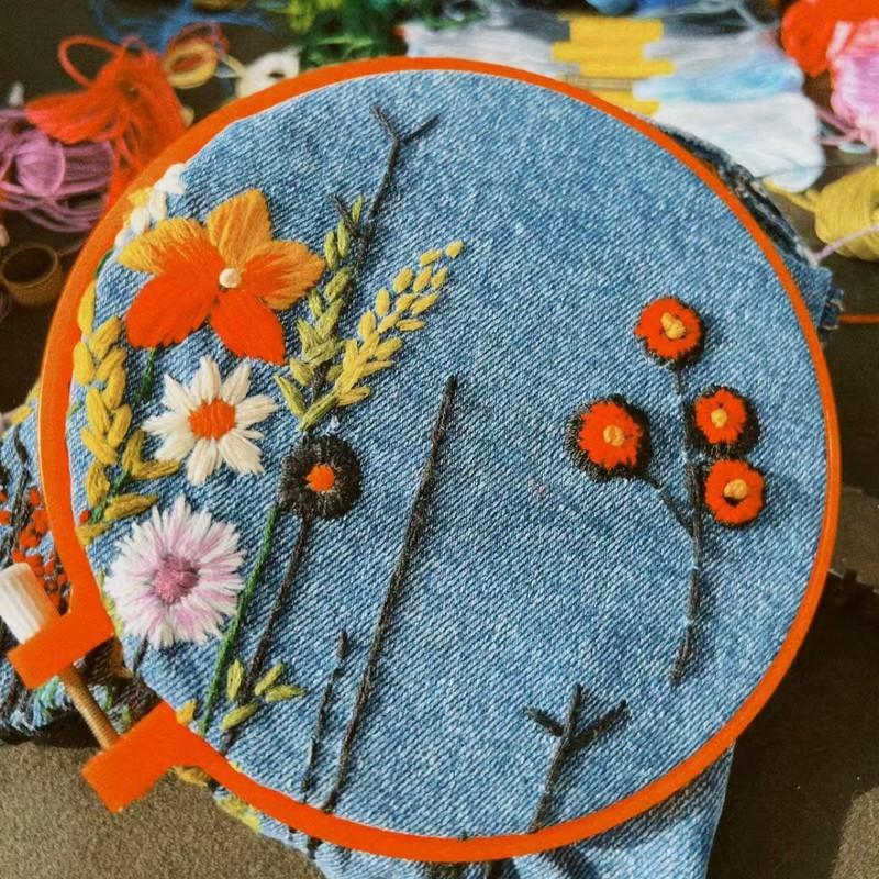 Módní řetízkové dámské crossbody kabelky, vyšívané květiny, dámská kovbojská taška přes rameno, džínová kabelka, osobnostní trend, studentská taška