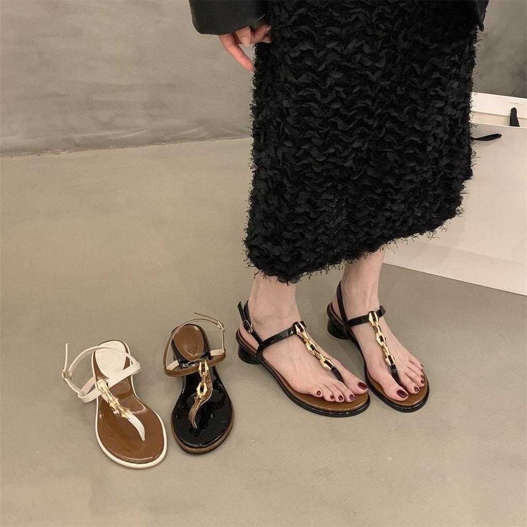 Summer with skirt thick heel sandals women's shoes 2025 new toe retro niche beach strap Roman shoes