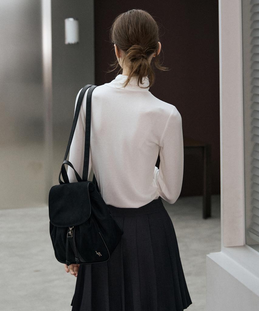 Leathery Bridge Suede Backpack [Black]