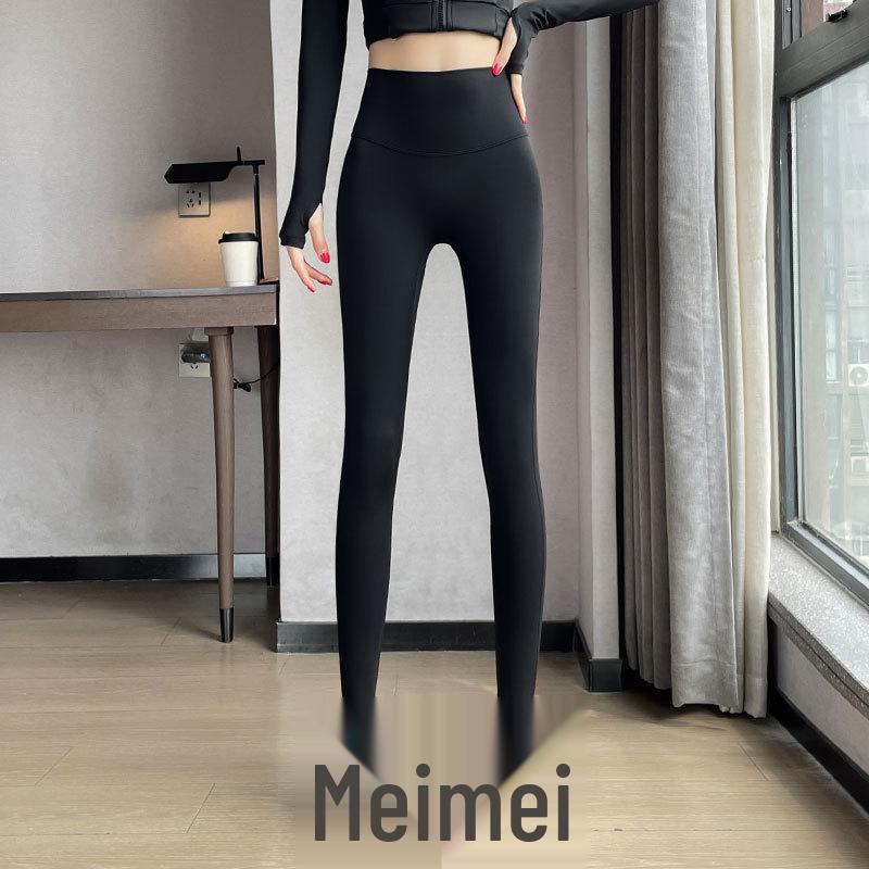 

Женская спортивная одежда Осень/Зима 2024: Комплект для йоги из трех предметов для бега, пеших прогулок и фитнес-тренировок. XL (Reference Chest and Hip Measurements)