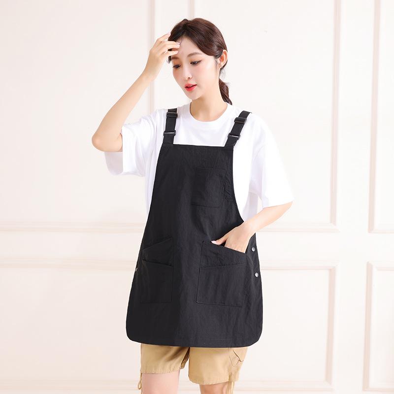 Wendbarer wasserabweisender Damen-Schürzenweste im koreanischen Stil: Fleckgeschützte, leichte Arbeitskleidung für Catering und Küche.