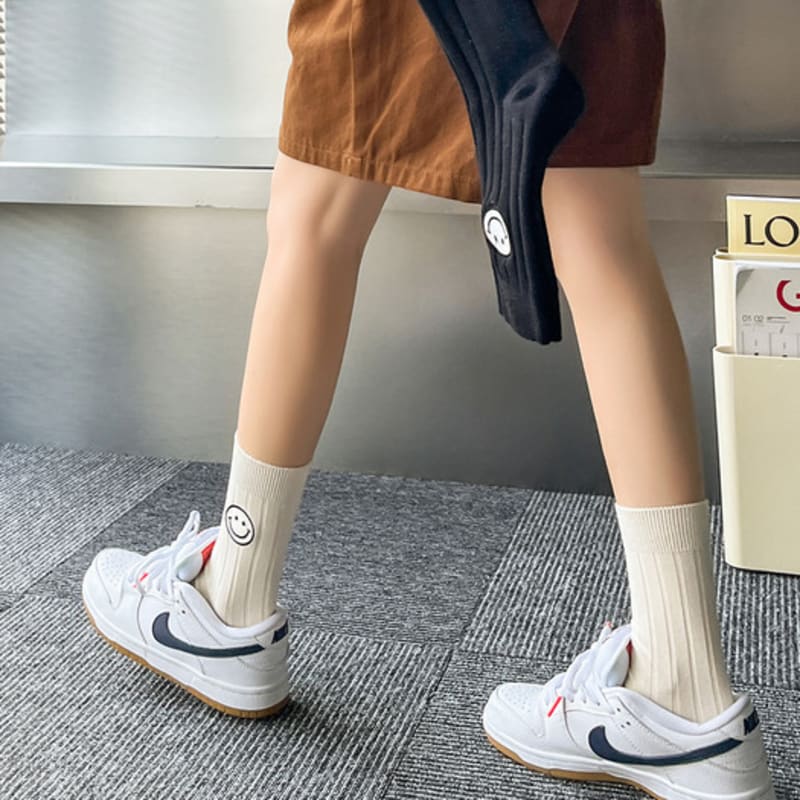 ANGEL SOCKS 1276 Smile Embroidered Sleep Socks