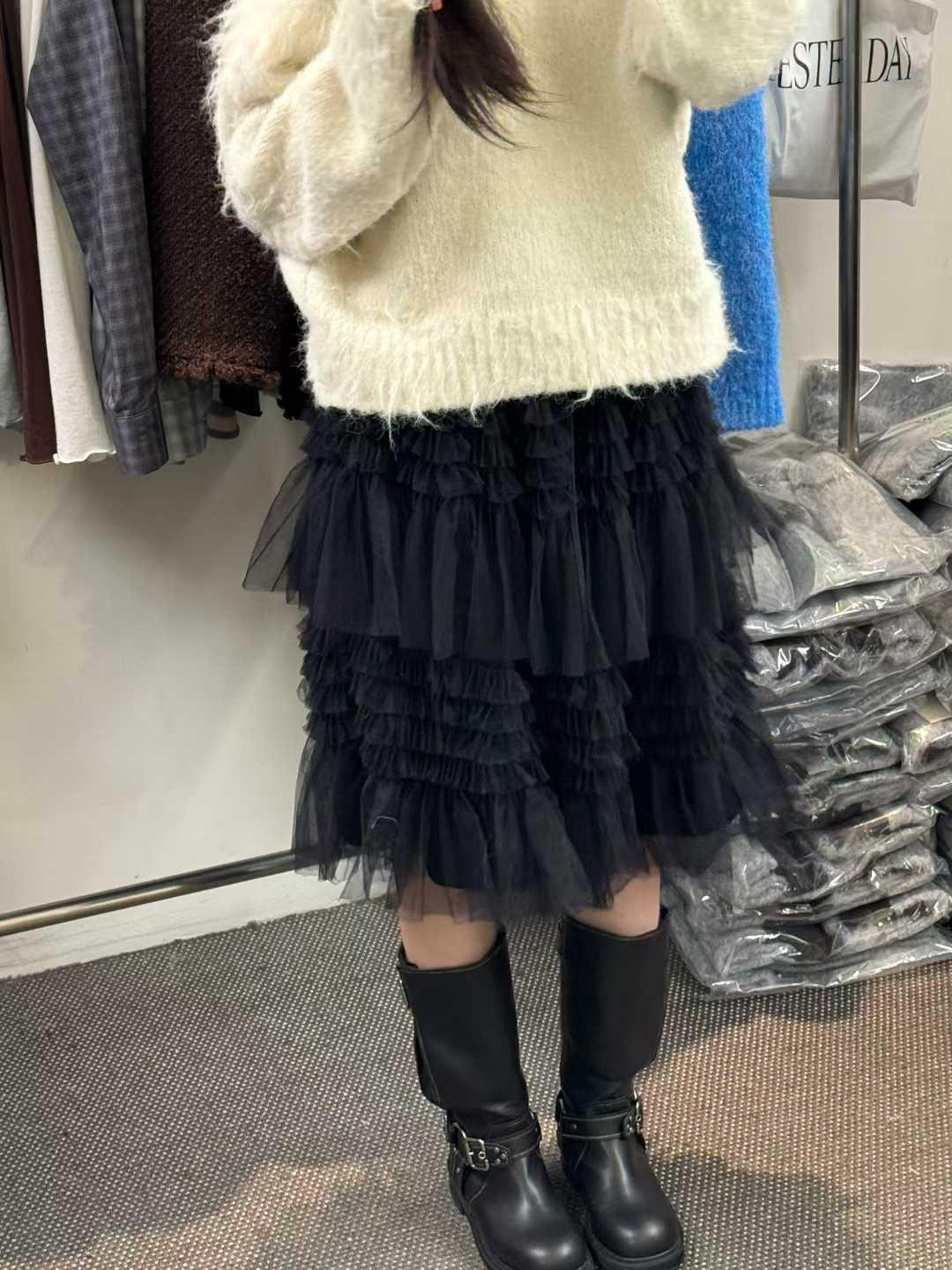 

2025 Autumn/Winter Layered Gauze Solid Color Half Skirt One Size чорний