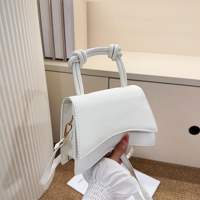 

Women s simple temperament commuter solid color handbag autumn new fashion shoulder messenger small square bag белый