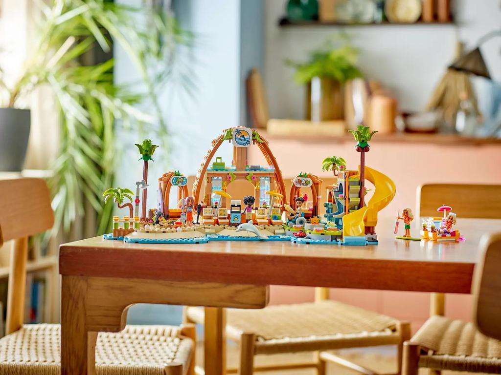 Lego Friends 42673 - Family Beach Vacation