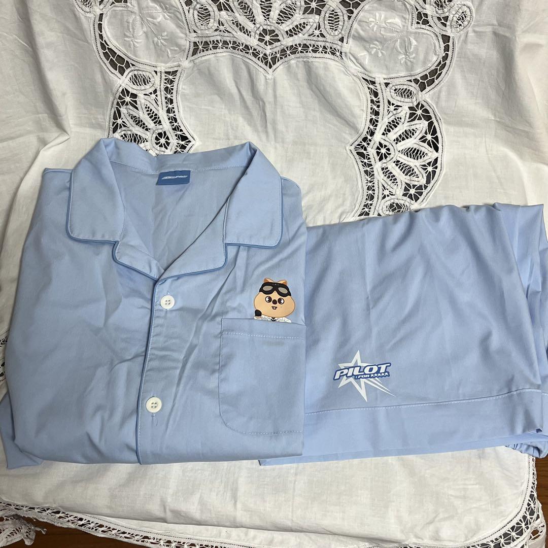 

[Б/У] Мгновенное снижение цены! Стресс Детский пижамный комплект от Хан Джи-сон Фанми